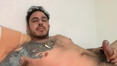 leafar_volkov online show from November 4, 2025, 6:23 am