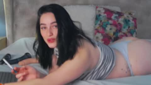 Snapshot of leah_brooks chatting on January 18, 2026, 5:33 am Dia online show from January 18, 2026, 5:33 am