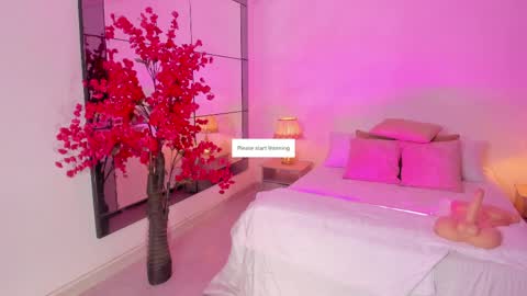 Leah  Greyy online show from April 7, 2026, 11:32 am