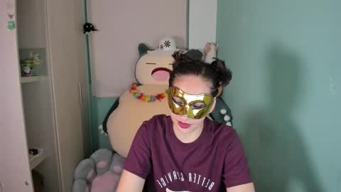 Snapshot of leah_sm chatting on February 28, 2026, 1:06 am Laura online show from February 28, 2026, 1:06 am