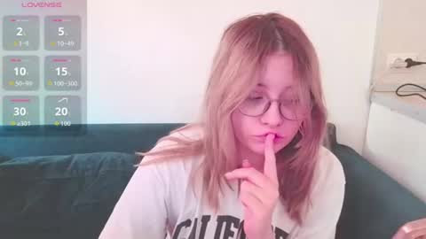 Leah online show from June 15, 2026, 1:46 pm