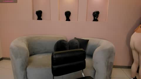 leahnovac online show from October 27, 2025, 11:14 am