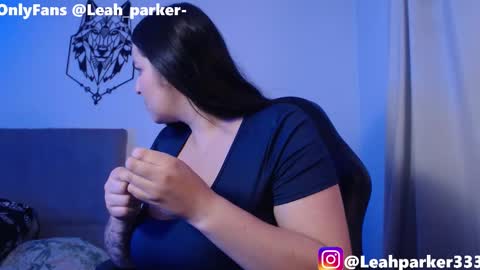 leahparker33 online show from March 13, 2026, 3:13 am