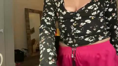 Snapshot of leahsparkles chatting on January 11, 2026, 7:13 am Leah Sparkles online show from January 11, 2026, 7:13 am