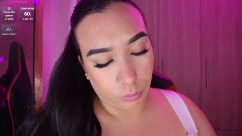 Snapshot of leahtemptation chatting on November 18, 2025, 2:10 pm leah online show from November 18, 2025, 2:10 pm