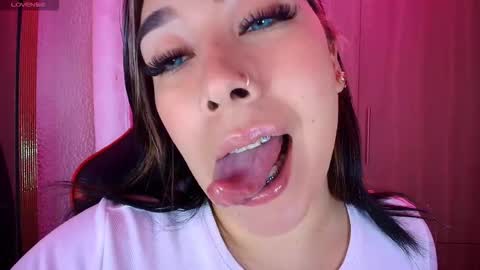 Snapshot of leahtemptation chatting on February 15, 2026, 5:37 am leah online show from February 15, 2026, 5:37 am