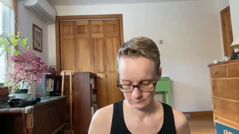 Lee online show from February 18, 2025, 3:43 pm