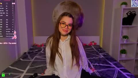 Snapshot of leandraconcatelli chatting on March 1, 2026, 7:05 pm Sophie online show from March 1, 2026, 7:05 pm