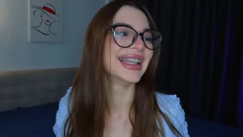 Sophie online show from May 17, 2026, 7:10 pm