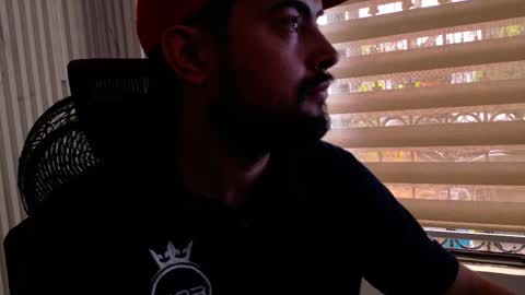 leandro_gb online show from June 8, 2026, 6:41 pm