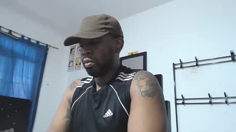 Latino hot online show from May 24, 2026, 9:42 pm