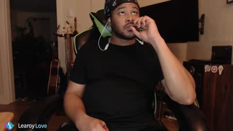 Snapshot of learoy chatting on December 16, 2024, 6:43 am Learoy online show from December 16, 2024, 6:43 am