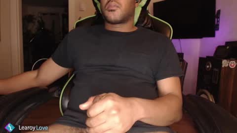 Snapshot of learoy chatting on December 22, 2025, 3:36 am Learoy online show from December 22, 2025, 3:36 am