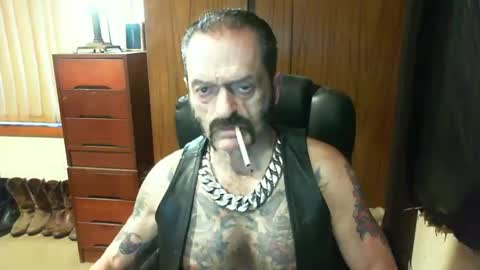 Snapshot of leathergreaser chatting on January 9, 2025, 7:08 pm leathergreaser online show from January 9, 2025, 7:08 pm