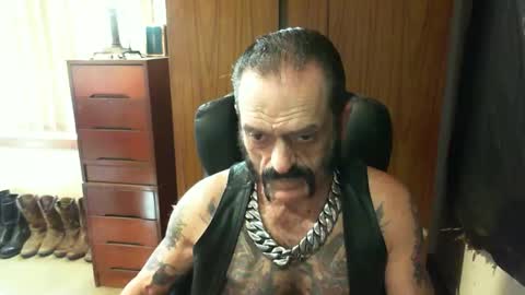Snapshot of leathergreaser chatting on January 24, 2025, 6:24 am leathergreaser online show from January 24, 2025, 6:24 am