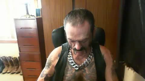 Snapshot of leathergreaser chatting on February 16, 2025, 7:26 am leathergreaser online show from February 16, 2025, 7:26 am