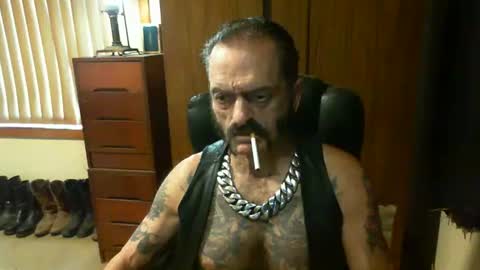 Snapshot of leathergreaser chatting on March 3, 2025, 10:20 pm leathergreaser online show from March 3, 2025, 10:20 pm