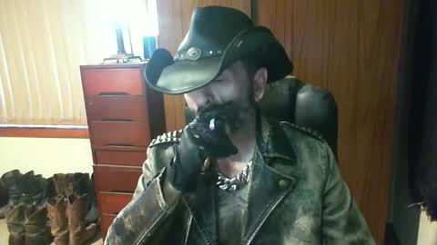 leathergreaser online show from May 14, 2026, 8:59 pm