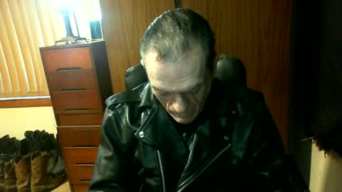 Snapshot of leathergreaser chatting on June 28, 2026, 9:21 pm leathergreaser online show from June 28, 2026, 9:21 pm