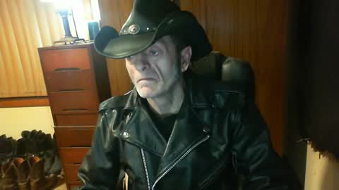 Snapshot of leathergreaser chatting on July 20, 2026, 7:27 pm leathergreaser online show from July 20, 2026, 7:27 pm