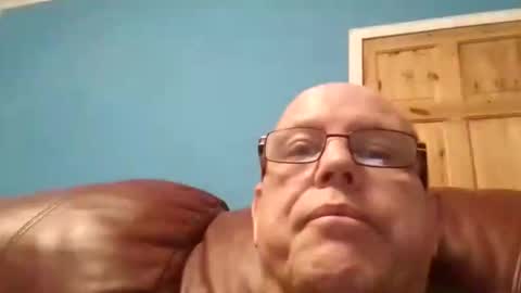 leatherpants68 online show from November 4, 2025, 5:01 pm