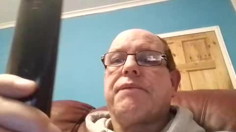 leatherpants68 online show from December 17, 2025, 6:47 pm