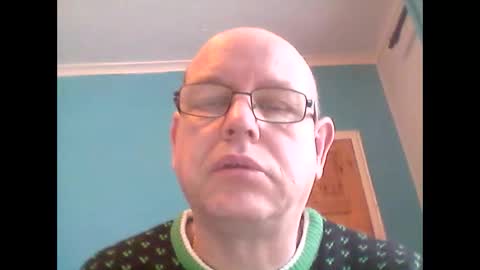 Snapshot of leatherpants68 chatting on January 6, 2026, 9:13 am leatherpants68 online show from January 6, 2026, 9:13 am