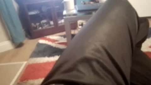 Snapshot of leatherpants68 chatting on January 9, 2026, 7:15 pm leatherpants68 online show from January 9, 2026, 7:15 pm