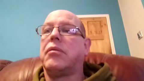 Snapshot of leatherpants68 chatting on January 11, 2026, 3:50 pm leatherpants68 online show from January 11, 2026, 3:50 pm