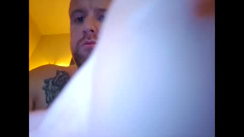 Snapshot of leatherspitsquirt chatting on March 15, 2026, 12:05 am leatherspitsquirt online show from March 15, 2026, 12:05 am