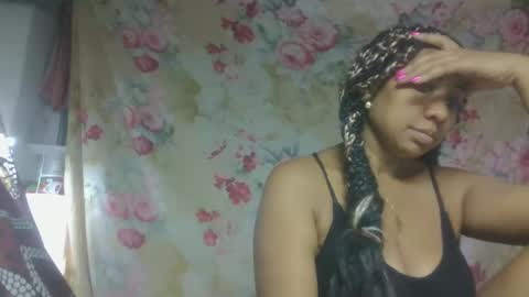 leatiana online show from April 13, 2026, 10:59 pm