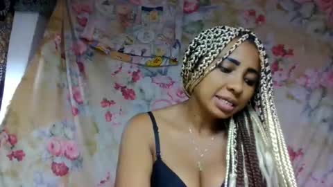 Snapshot of leatianaa chatting on May 24, 2026, 11:26 am leatianaa online show from May 24, 2026, 11:26 am