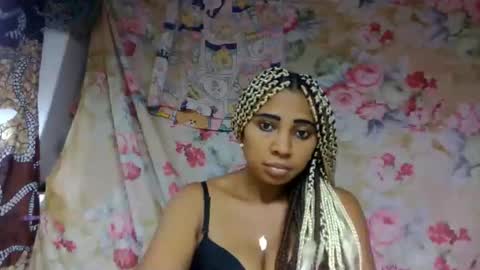 Snapshot of leatianaa chatting on May 25, 2026, 12:27 am leatianaa online show from May 25, 2026, 12:27 am