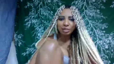 leatianaa online show from July 5, 2026, 5:42 pm