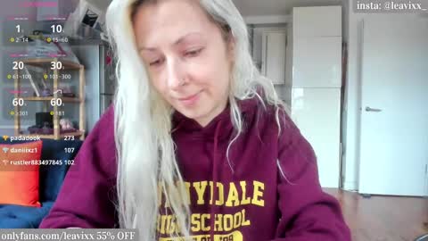 Snapshot of leavixx chatting on October 26, 2025, 3:29 pm LeaVixx online show from October 26, 2025, 3:29 pm