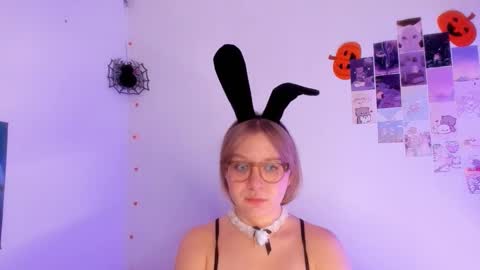 Ellie online show from December 4, 2025, 4:22 am