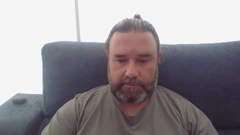 Snapshot of lecheare28 chatting on February 11, 2025, 3:29 pm lecheare28 online show from February 11, 2025, 3:29 pm