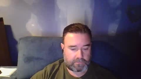 Snapshot of lecheare28 chatting on April 29, 2026, 10:08 am lecheare28 online show from April 29, 2026, 10:08 am