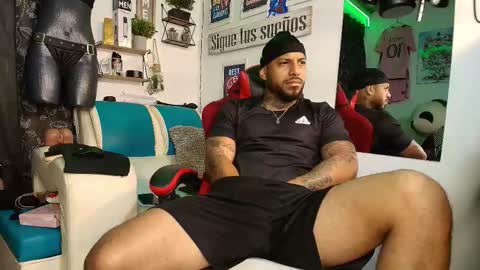 Snapshot of leenar_key chatting on February 6, 2026, 8:18 am leenar_key online show from February 6, 2026, 8:18 am