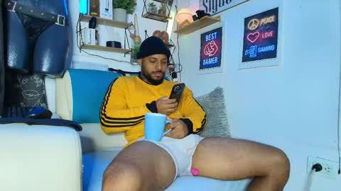 leenar_key online show from May 15, 2026, 9:27 am