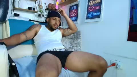 leenar_key online show from May 26, 2026, 10:28 pm
