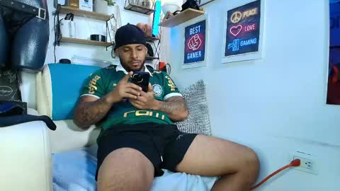 leenar_key online show from May 29, 2026, 8:40 pm