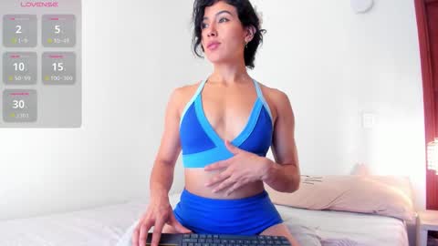 Snapshot of leethompson_ chatting on November 27, 2025, 4:09 pm Leet online show from November 27, 2025, 4:09 pm