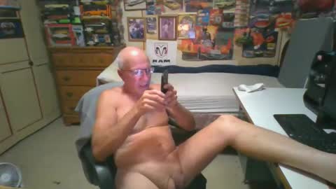 Snapshot of leezamm1132 chatting on April 22, 2026, 2:25 am leezamm1132 online show from April 22, 2026, 2:25 am