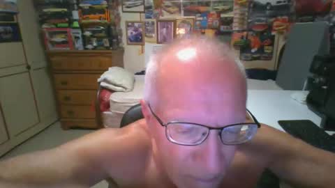 Snapshot of leezamm1132 chatting on May 12, 2026, 2:30 am leezamm1132 online show from May 12, 2026, 2:30 am