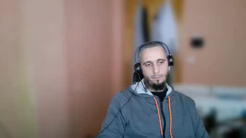 lefrenchiies online show from January 19, 2026, 1:59 pm