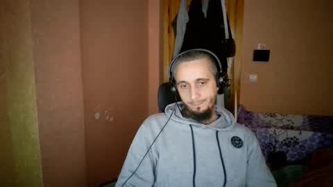 lefrenchiies online show from February 10, 2026, 9:02 am