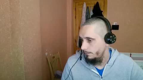 lefrenchiies online show from March 19, 2026, 10:19 am