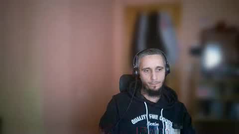 lefrenchiies online show from April 10, 2026, 7:57 am