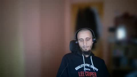 lefrenchiies online show from April 13, 2026, 7:25 am